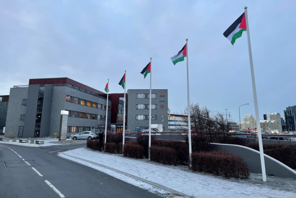 Efling flies the Palestinian flag in solidarity