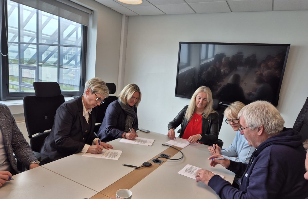Efling’s collective bargaining agreement with the City of Reykjavík signed